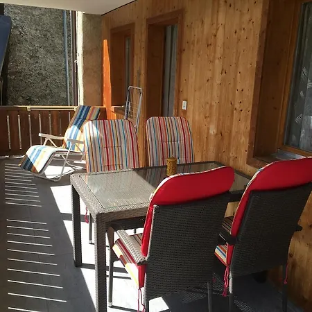 Chasa Schombrina * Scuol
